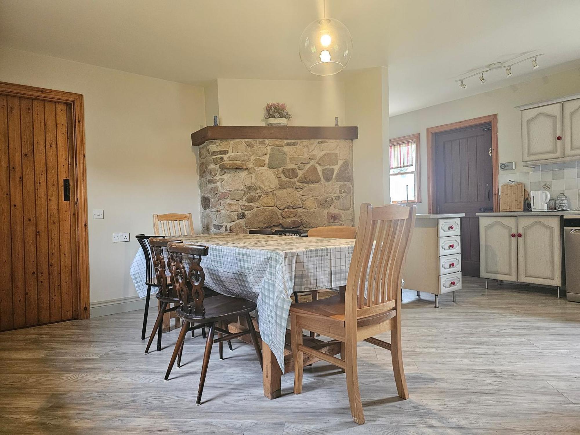 Longford Holiday Red Rose Self Catering Cottage 外观 照片